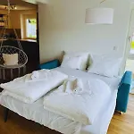 Frankenherz-apartments - Premium Mit Terrasse & Zwei Schlafzimmern, Nahe Playmobil-funpark, Self-check-in * Grosshabersdorf