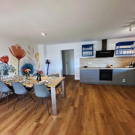 Апартаменты Frankenherz-apartments - Premium Mit Terrasse & Zwei Schlafzimmern, Nahe Playmobil-funpark, Self-check-in *