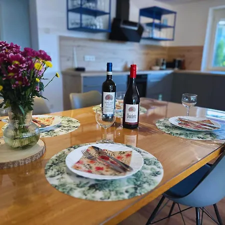 Apartment Frankenherz-apartments - Premium Mit Terrasse & Zwei Schlafzimmern, Nahe Playmobil-funpark, Self-check-in *