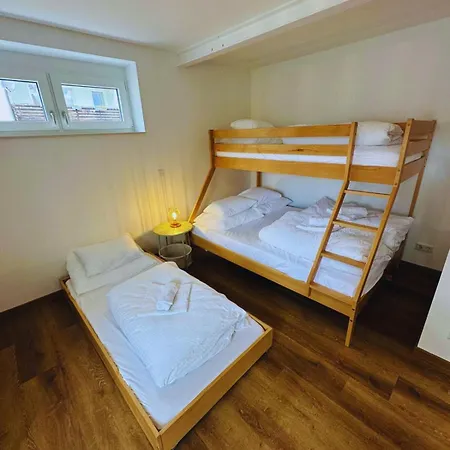Frankenherz-apartments - Premium Mit Terrasse & Zwei Schlafzimmern, Nahe Playmobil-funpark, Self-check-in Apartment