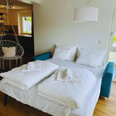 Frankenherz-apartments - Premium Mit Terrasse & Zwei Schlafzimmern, Nahe Playmobil-funpark, Self-check-in * Grosshabersdorf