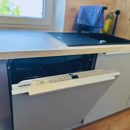 Frankenherz-apartments - Premium Mit Terrasse & Zwei Schlafzimmern, Nahe Playmobil-funpark, Self-check-in * Grosshabersdorf