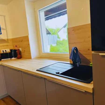 Frankenherz-apartments - Premium Mit Terrasse & Zwei Schlafzimmern, Nahe Playmobil-funpark, Self-check-in * Grosshabersdorf