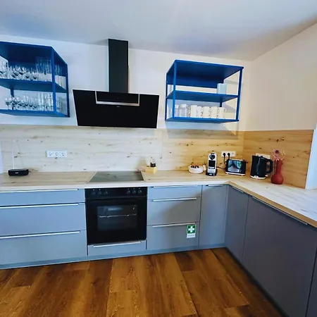 Frankenherz-apartments - Premium Mit Terrasse & Zwei Schlafzimmern, Nahe Playmobil-funpark, Self-check-in Grosshabersdorf