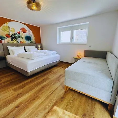 Apartment Frankenherz-apartments - Premium Mit Terrasse & Zwei Schlafzimmern, Nahe Playmobil-funpark, Self-check-in Grosshabersdorf