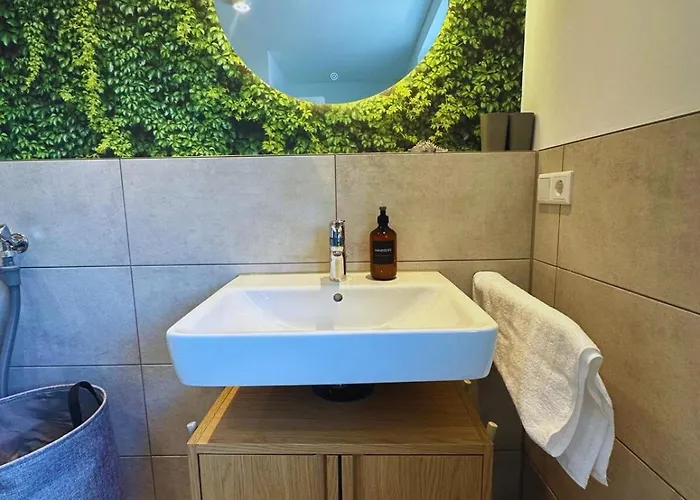 Frankenherz-apartments - Premium Mit Terrasse & Zwei Schlafzimmern, Nahe Playmobil-funpark, Self-check-in Grosshabersdorf