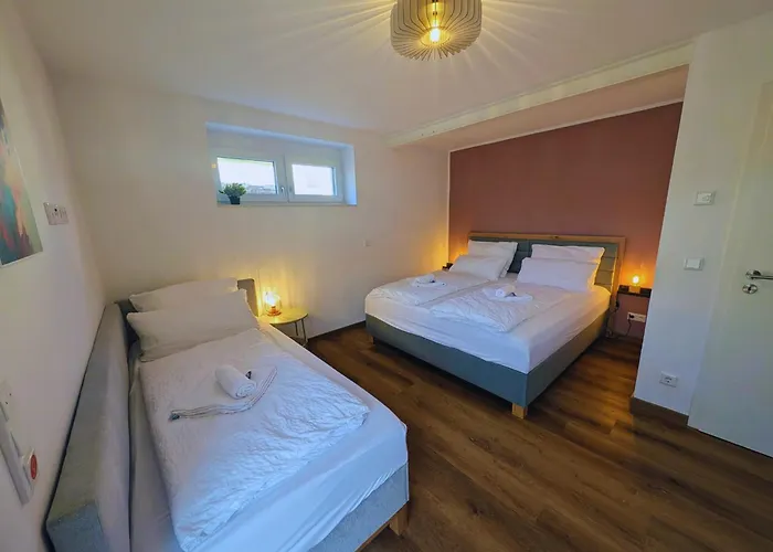 Frankenherz-apartments - Premium Mit Terrasse & Zwei Schlafzimmern, Nahe Playmobil-funpark, Self-check-in * Grosshabersdorf
